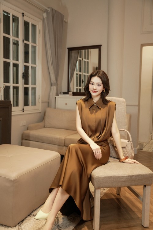 Sixdo Brown Silk Flared Skirt